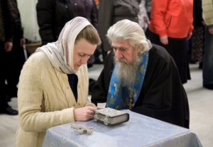 Всенощное бдение в храме в честь Покрова Пресвятой Богородицы г.Саратова