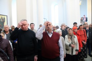 Божественная литургия в храме во имя святого равноапостольного великого князя Владимира г. Саратова