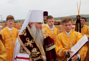Чин основания храма во имя новомучеников и исповедников Саратовских в строящемся районе Солнечный-2 г. Саратова