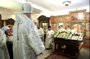 Божественная литургия в храме во имя святителя Тихона, епископа Воронежского, Задонского чудотворца г. Саратова