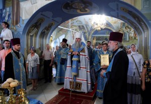 Всенощное бдение с чином Погребения Божией Матери в Свято-Троицком кафедральном соборе г. Саратова
