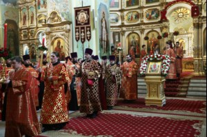 Пасхальная вечерня в храме Покрова Пресвятой Богородицы г.Саратова