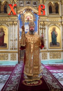 Архиепископ Элистинский и Калмыцкий Юстиниан совершил Божественную литургию и панихиду в Духосошественском храме г. Саратова