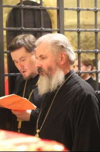 Митрополит Лонгин возглавил молебен святителю Николаю в Базилике святителя Николая в г. Бари