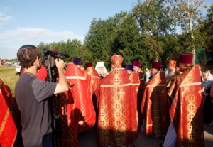 Божественная литургия в Вавиловом Доле
