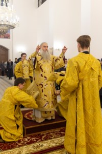 Великое освящение храма во имя святителя Спиридона Тримифунтского г. Саратова и первая Божественная литургия в новоосвященном храме