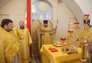Совершена первая Литургия в новом храме на Увекском кладбище г.Саратова