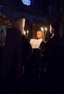 Великое повечерие с чтением канона преподобного Андрея Критского в Свято-Троицком кафедральном соборе г.Саратова