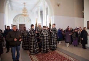 Великое повечерие с чтением канона преподобного Андрея Критского в Свято-Троицком кафедральном соборе г. Вольска