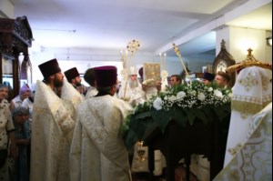 Божественная литургия в храме во имя святителя Тихона, епископа Воронежского, Задонского чудотворца, г. Саратова