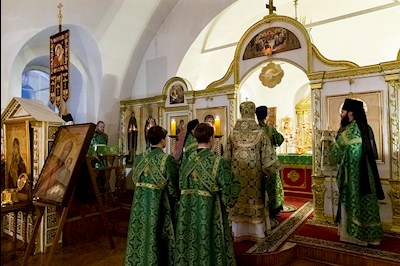 Божественная литургия в Спасо-Преображенском мужском монастыре г. Саратова