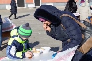 На территории Покровского храма г. Саратова прошел зимний праздник