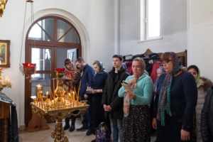 Великое повечерие с чтением канона преподобного Андрея Критского в храме великомученика Георгия Победоносца г. Саратова