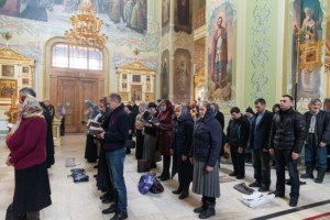 Великое повечерие с чтением канона преподобного Андрея Критского в храме Покрова Пресвятой Богородицы г. Саратова