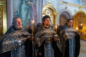 Пассия в Свято-Троицком кафедральном соборе г. Саратова