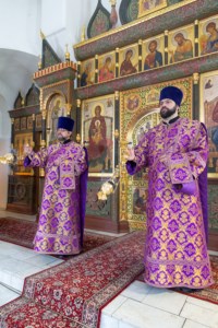 Литургия Преждеосвященных Даров в храме в честь иконы Божией Матери «Утоли моя печали» г. Саратова