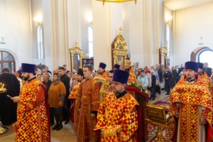 Божественная литургия в храме великомученика Георгия Победоносца г. Саратова