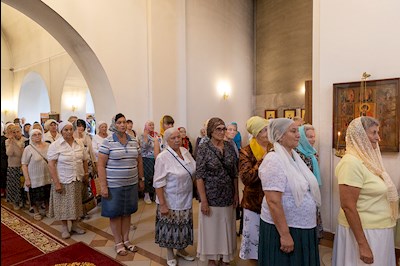 Всенощное бдение в храме во имя святых первоверховных апостолов Петра и Павла г. Саратова