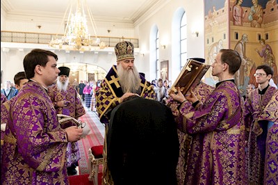 Божественная литургия в Свято-Никольском мужском монастыре г. Саратова