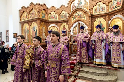 Божественная литургия в храме в честь святого равноапостольного великого князя Владимира г. Саратова