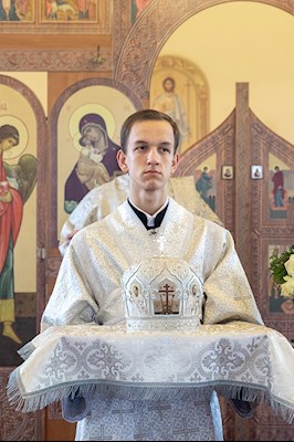Божественная литургия в храме во имя святого праведного Лазаря Четверодневного на Новоелшанском кладбище г. Саратова