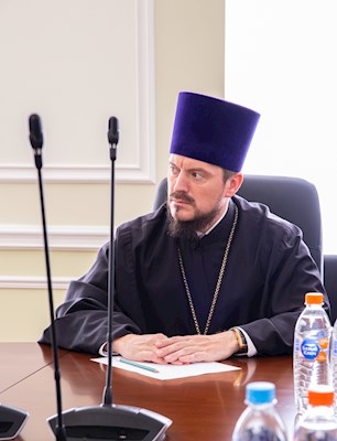 Митрополит Игнатий провел рабочее совещание, посвященное вопросам практики совершения богослужений и таинств