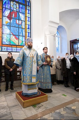 Митрополит Игнатий совершил Божественную литургию на Архиерейском подворье – в храме в честь иконы Божией Матери «Утоли моя печали» г. Саратова