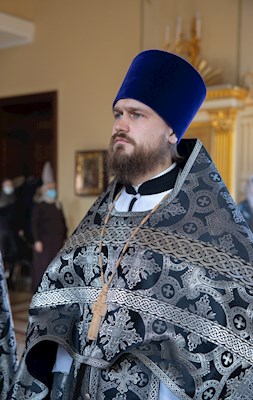 Митрополит Игнатий совершил вечернюю Литургию Преждеосвященных Даров в храме во имя святого апостола и евангелиста Иоанна Богослова при Саратовской православной духовной семинарии