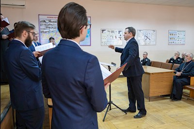 Архиерейский хор Саратовской митрополии выступил в СИЗО