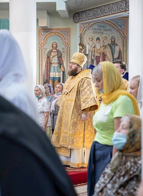 Митрополит Игнатий совершил Божественную литургию в храме Всех святых, в земле Русской просиявших, г. Саратова