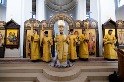 Митрополит Игнатий совершил всенощное бдение в Петропавловском храме г. Саратова