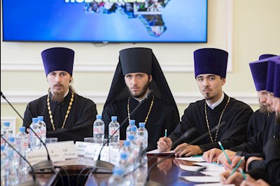 Митрополит Игнатий возглавил общее собрание благочинных Саратовской епархии и Административного секретариата