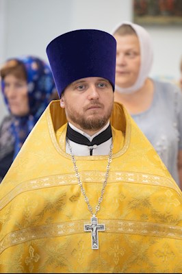 Митрополит Игнатий совершил Божественную литургию в храме Покрова Пресвятой Богородицы г. Петровска
