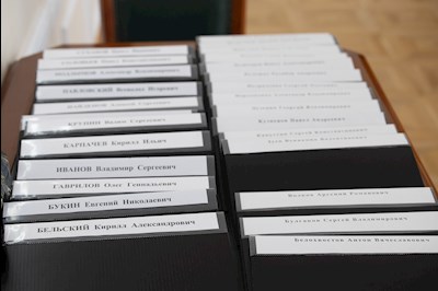 Митрополит Игнатий провел собеседование с абитуриентами СПДС