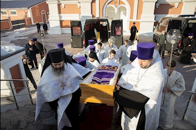 В Покровском соборе прошла торжественная встреча саратовских святителей