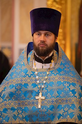 Митрополит Игнатий совершил Божественную литургию в Свято-Троицком кафедральном соборе Саратова