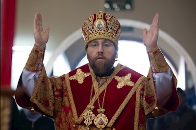 Митрополит Игнатий совершил Божественную литургию пасхальным чином в храме святого пророка Илии п. Сенной Вольского района