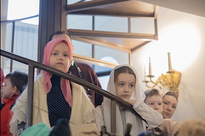 Митрополит Игнатий совершил Божественную литургию в Трехсвятительском храме г. Саратова
