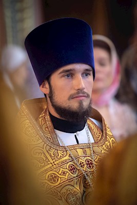 Митрополит Игнатий совершил Божественную литургию в Свято-Троицком кафедральном соборе Саратова