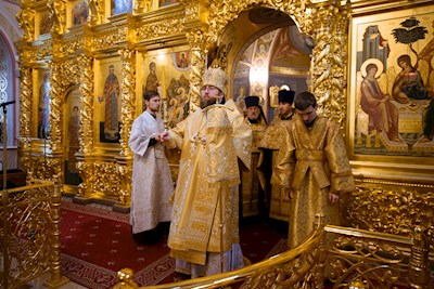 Митрополит Игнатий совершил всенощное бдение в Свято-Троицком кафедральном соборе г. Саратова