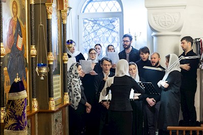 Всенощное бдение на Архиерейском подворье – в храме в честь иконы Божией Матери «Утоли моя печали» г. Саратова