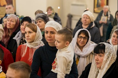 Митрополит Игнатий совершил Божественную литургию в соборном храме святителя Спиридона Тримифунтского г. Саратова