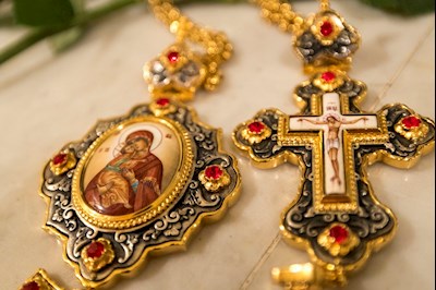 Митрополит Игнатий совершил ночную Божественную литургию в Покровском соборе г. Саратова