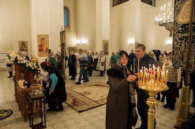 Митрополит Игнатий совершил Божественную литургию в соборном храме святителя Спиридона Тримифунтского г. Саратова