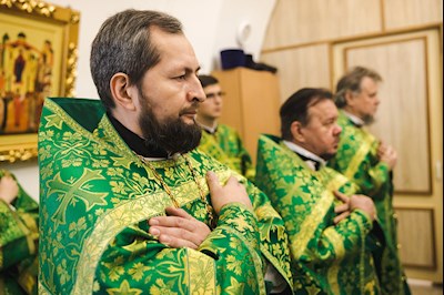 Архиереи Саратовской митрополии совершили Божественную литургию в соборном храме святого благоверного князя Александра Невского г. Ртищево
