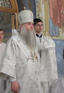 Крещальная литургия в Свято-Троицком соборе Саратова
