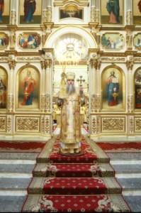 Божественная литургия в храме в честь Покрова Пресвятой Богородицы г.Саратова