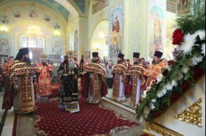 Божественная литургия в храме в честь Покрова Пресвятой Богородицы