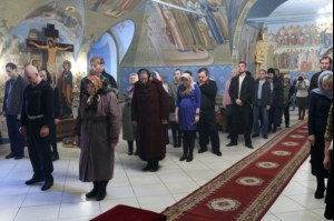 Божественная литургия в Свято-Троицком соборе Саратова