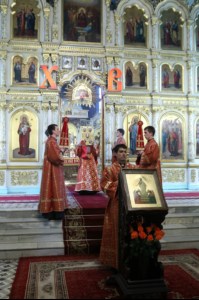 Всенощное бдение в Духосошественском кафедральном соборе Саратова